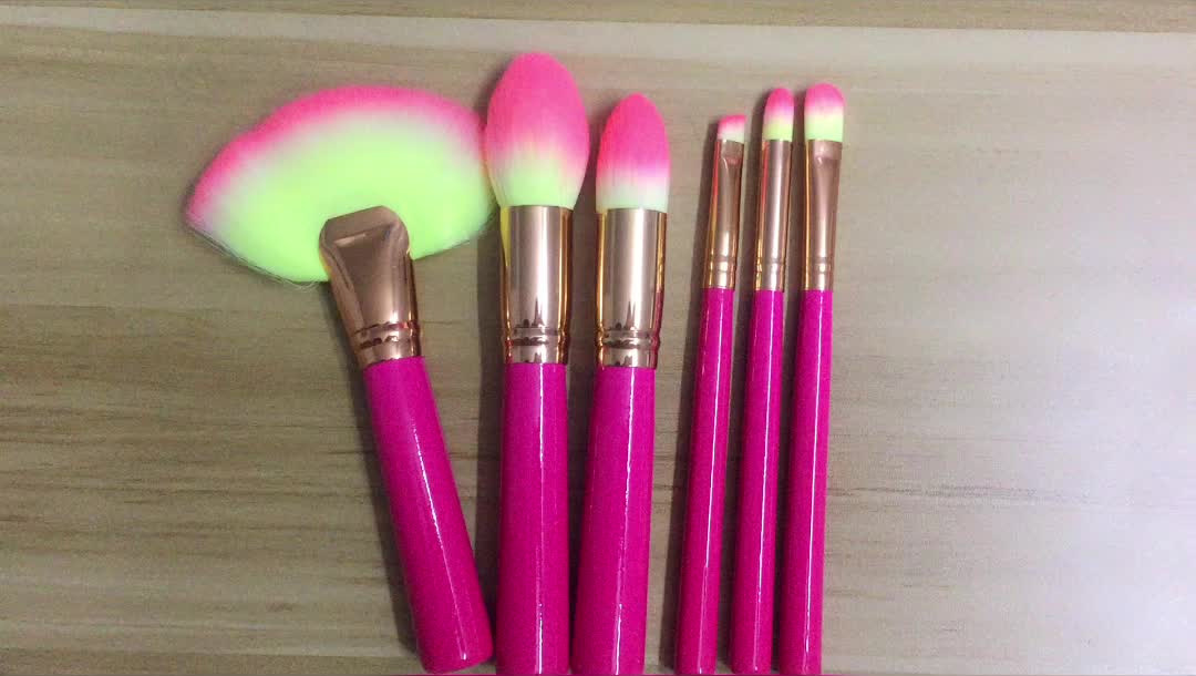 Pink Makeup Brush Set